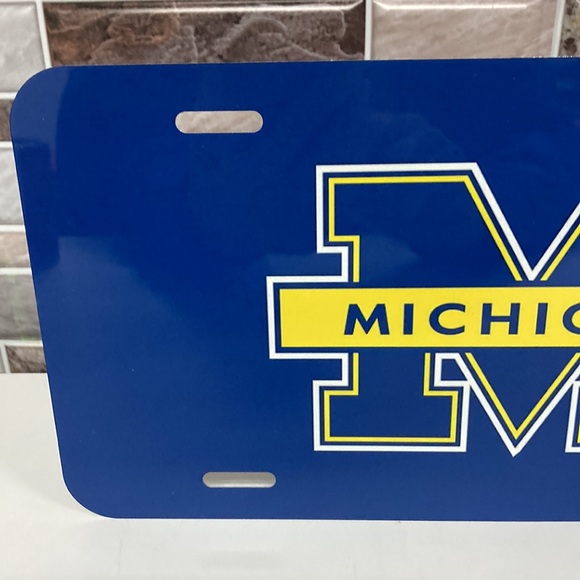Michigan Wolverines License Plate - Picture 2 of 5